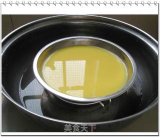 小朋友的最爱---蒸滑蛋羹的做法步骤：2
