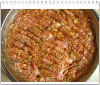 梅菜蒸肉肉饼的做法步骤：2