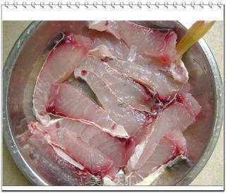 豆腐鱼腩汤的做法步骤：2