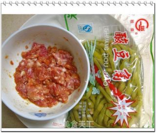 肉末酸豆角的做法步骤：2