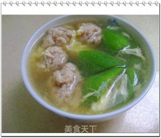 丝瓜肉丸汤的做法步骤：2