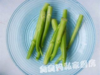 腰果鸡丁的做法步骤：2