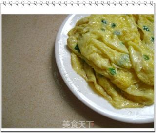 最简单的菜-葱花煎蛋的做法步骤：2