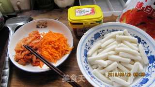 泡菜年糕的做法步骤：2