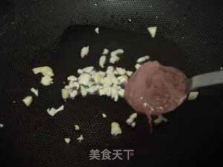 西兰花炒鱿鱼的做法步骤：2