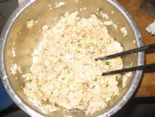 换个方法吃豆腐的做法步骤：2