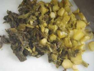 咸菜炒毛豆的做法步骤：2