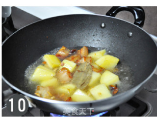 土豆焖五花肉的做法步骤：2