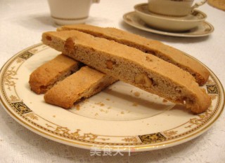 意大利咖啡酥饼--Cinnamon Hazelnut Biscotti的做法步骤：2