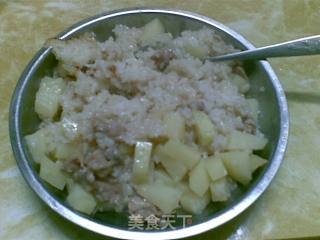 【鸡肉焖土豆饭】的做法步骤：2