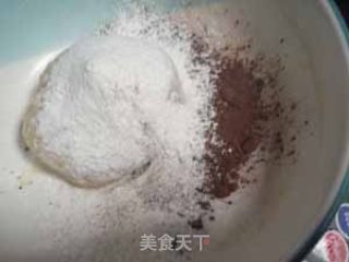 双色卷阿拉棒的做法步骤：6