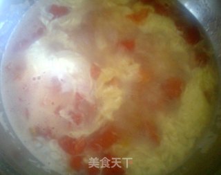 西红柿鸡蛋汤的做法步骤：2