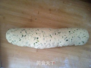 美味猪油葱花油饼的做法步骤：2