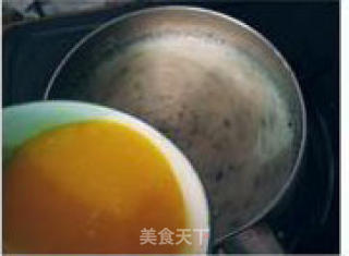 香草牛奶冰激凌的做法步骤：3