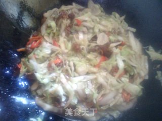 包菜炒肉片的做法步骤：2