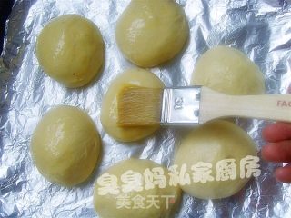 蜂蜜小面包的做法步骤：2