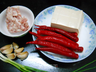 剁椒肉糜蒸豆腐的做法步骤：2