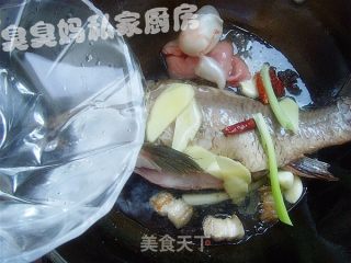 侉炖鱼的做法步骤：2