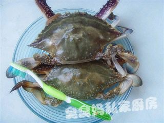 避风塘炒蟹的做法步骤：2