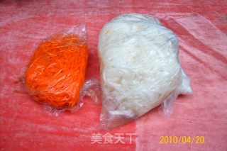 《酸辣两心依》又名《酸辣萝卜包心菜》的做法步骤：6