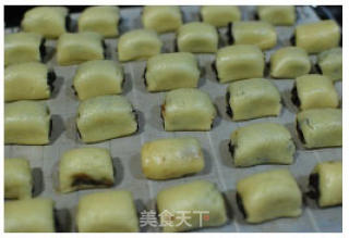 香酥红豆卷的做法步骤：5