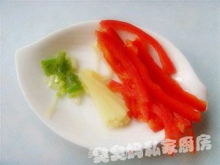 茭白肉丝的做法步骤：2