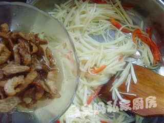 茭白肉丝的做法步骤：2
