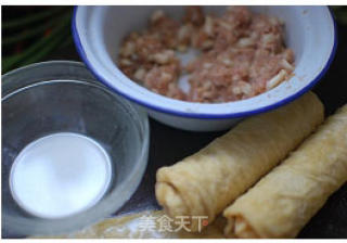 腐皮肉卷的做法步骤：4