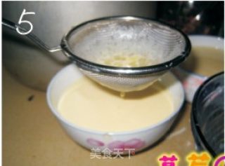 牛奶鸡蛋布丁的做法步骤：2