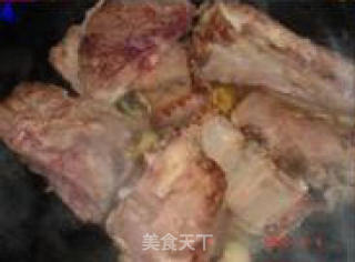 糖醋排骨的做法步骤：2