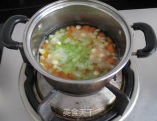 唤醒小孩胃口的饭---时蔬炒饭的做法步骤：4