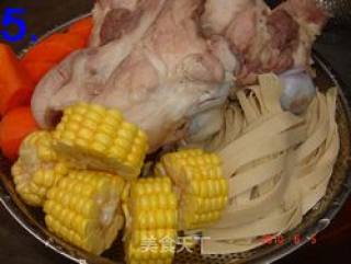 千张骨头汤的做法步骤：2