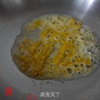 蛋黄焗苦瓜的做法步骤：2