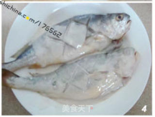 糖醋黄花鱼的做法步骤：4