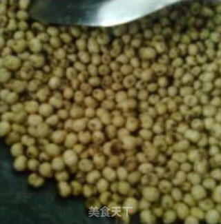 黄豆煮鲫鱼的做法步骤：2