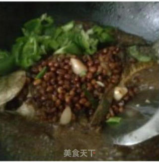 黄豆煮鲫鱼的做法步骤：2
