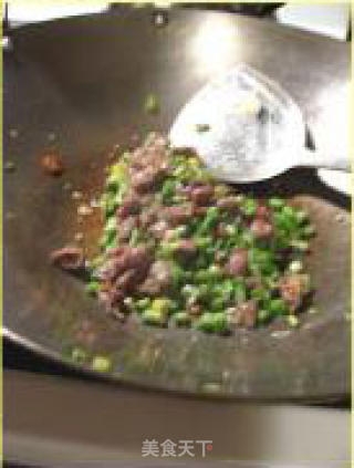 豆角鸡胗粒的做法步骤：3