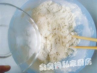 荷叶饼的做法步骤：2