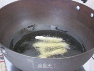 香酥鸡柳的做法步骤：2