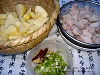 土豆烧肉的做法步骤：2