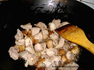 土豆烧肉的做法步骤：2