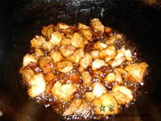 土豆烧肉的做法步骤：2