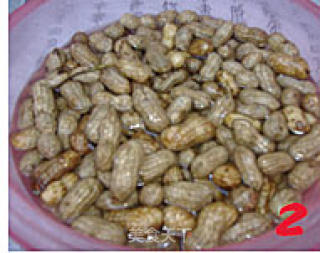 啤酒五香花生的做法步骤：2