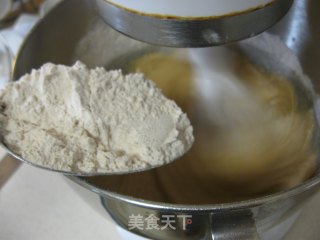 西葫芦瓜面包--用蔬菜做面包--Zuchicini Bread的做法步骤：4