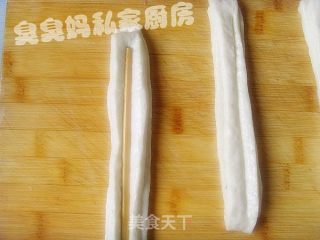 安心油条的做法步骤：2