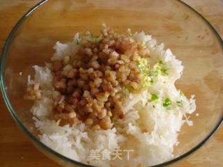 萝卜虾仁小笼包的做法步骤：4