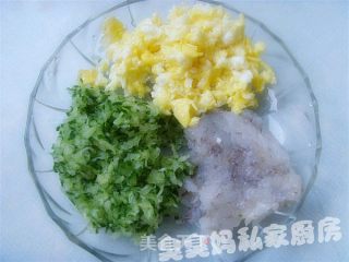 金鱼蒸饺的做法步骤：2