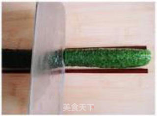 泡椒衰衣黄瓜的做法步骤：2