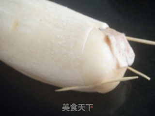 话梅桂圆冰糖糯米藕的做法步骤：2