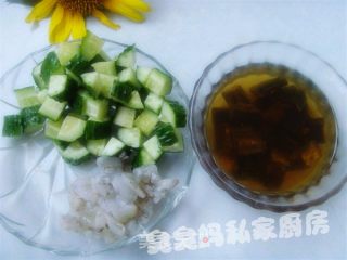 京味酱瓜虾的做法步骤：2